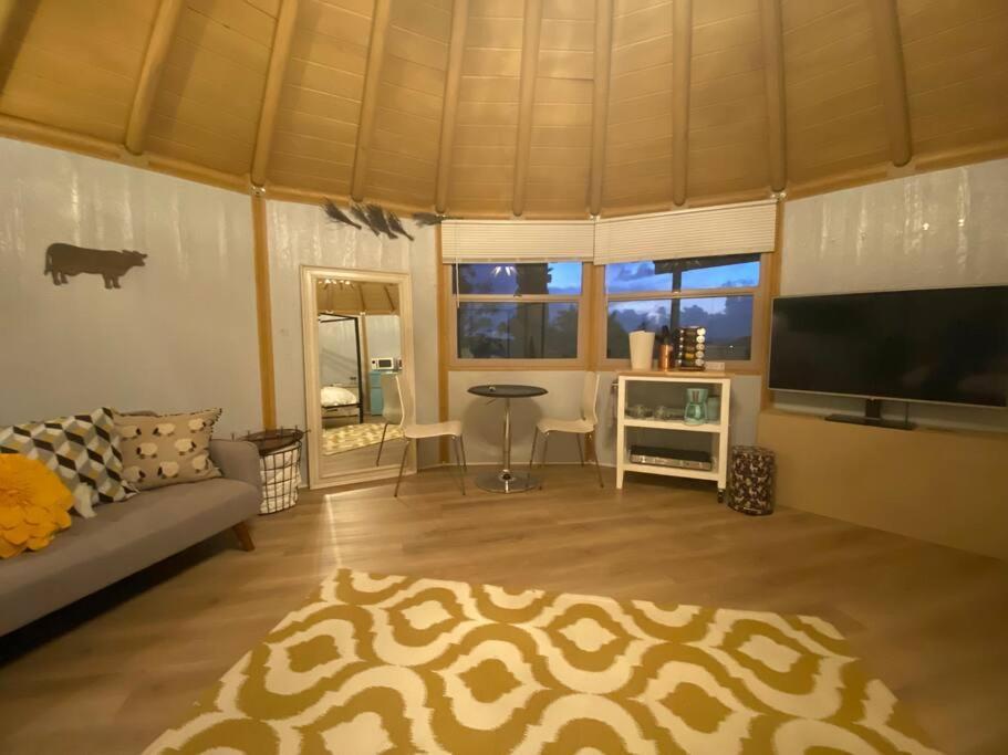 Glamping-Sky Dome Yurt-Tiny House-2 By Lavenders Field Villa Valley Center Eksteriør bilde